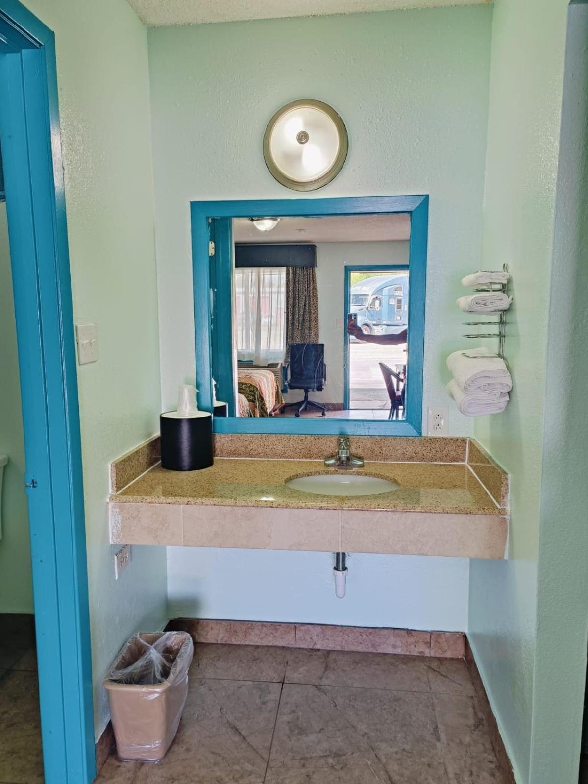 Budget Inn By Oyo Edinburg Hwy 281 Esterno foto